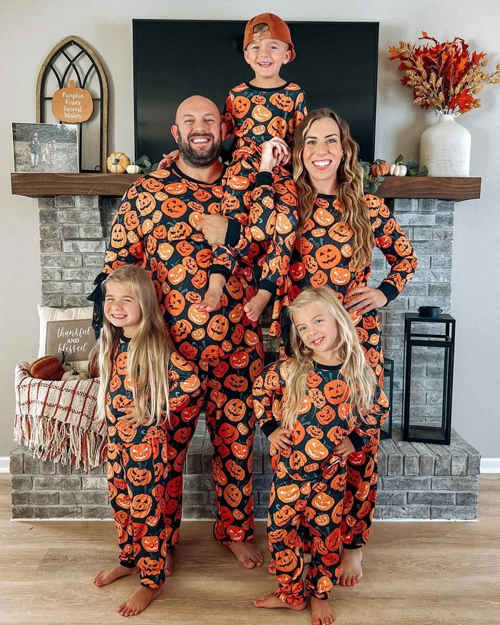 Halloween Family Matching  pumpkin print pajamas 