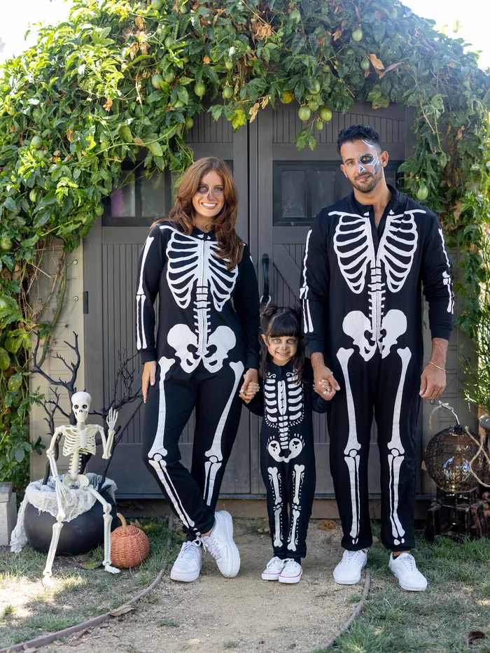 Halloween-Familie Passende Pyjama-Sets Reißverschluss Skelettmuster Langarm Strampler 