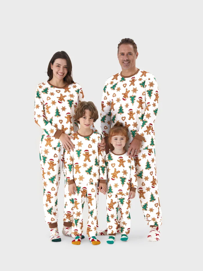 Famille de Noël assortie de dessin animé en pain d’épice homme et arbre all-over impression à manches longues pyjamas ensembles (résistant aux flammes)