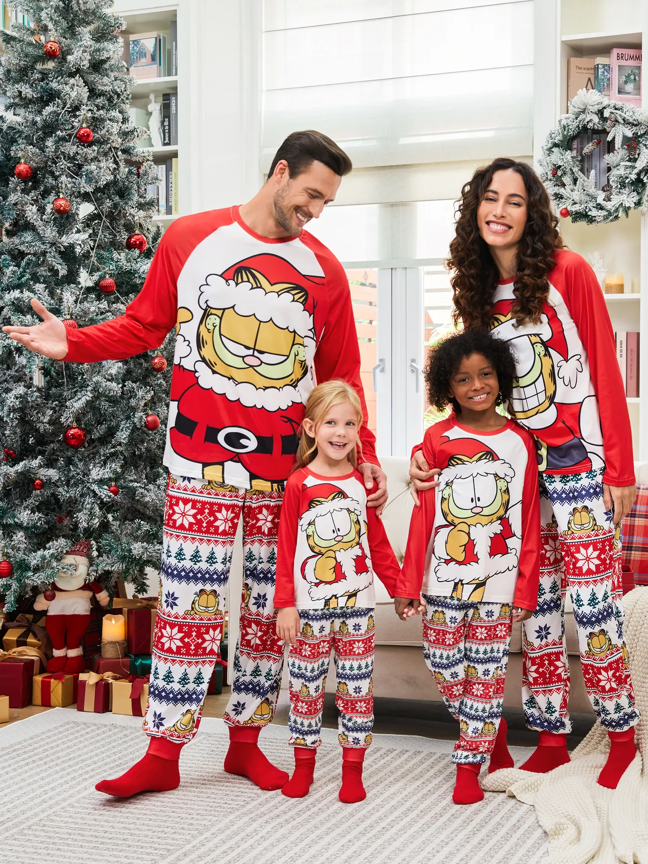 

Garfield Family matching Christmas Pattern Colorblock Pajama Set (Flame Resistant)