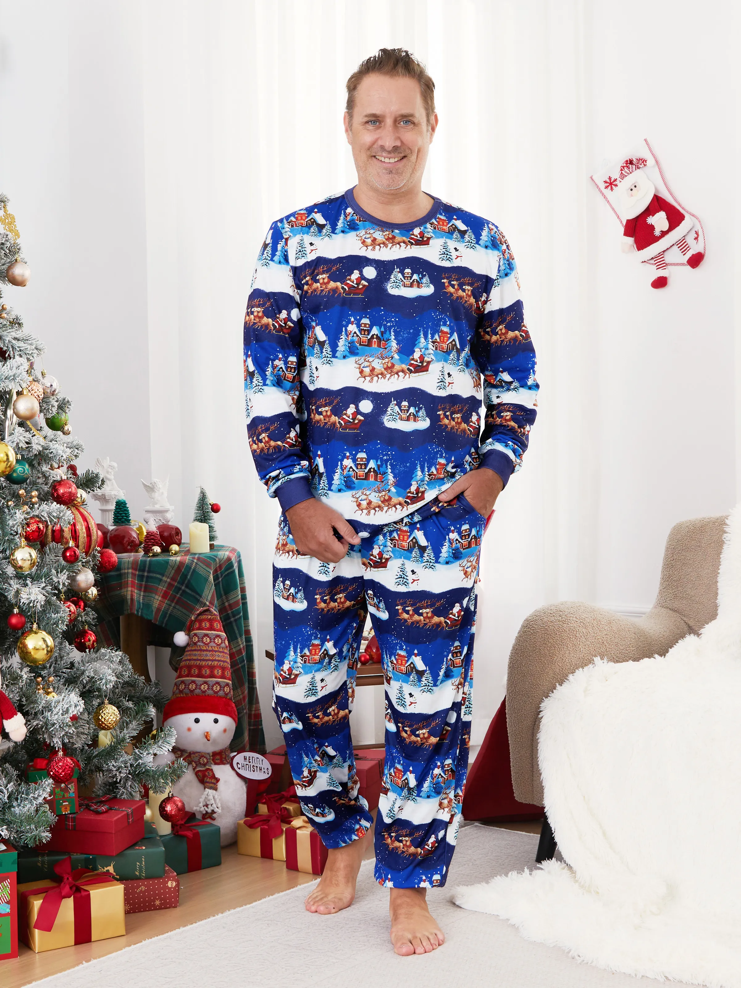 

Christmas Family Matching Santa Sleigh With Reindeer Pattern Pajamas Sets with Pockets