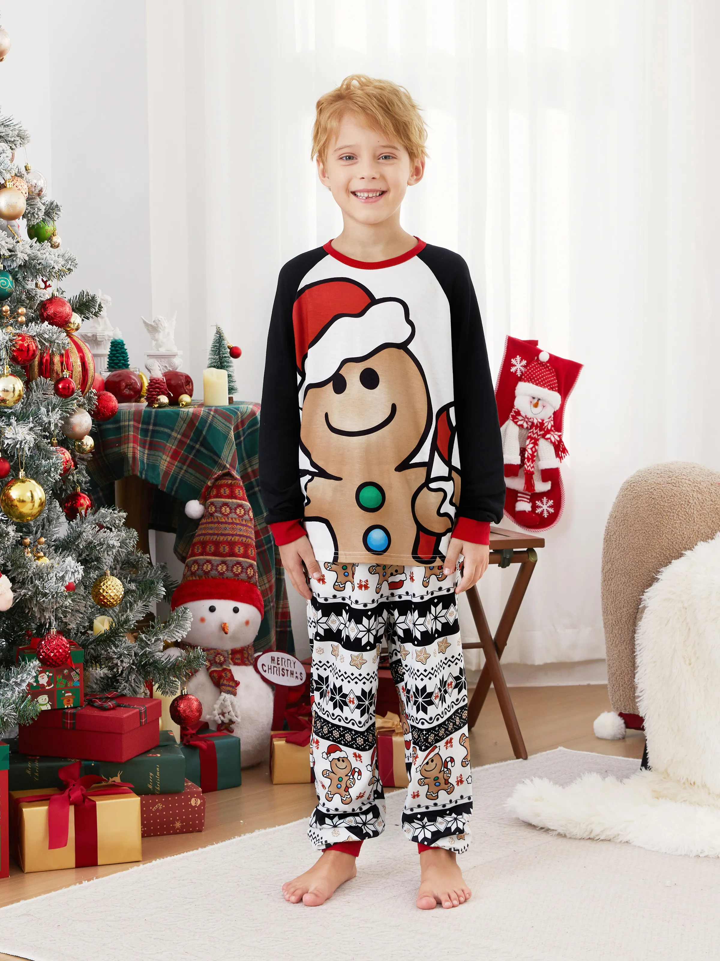 

Christmas Family Matching Raglan Sleeves Gingerbread Man Pajamas Sets with Drawstring and Pockets