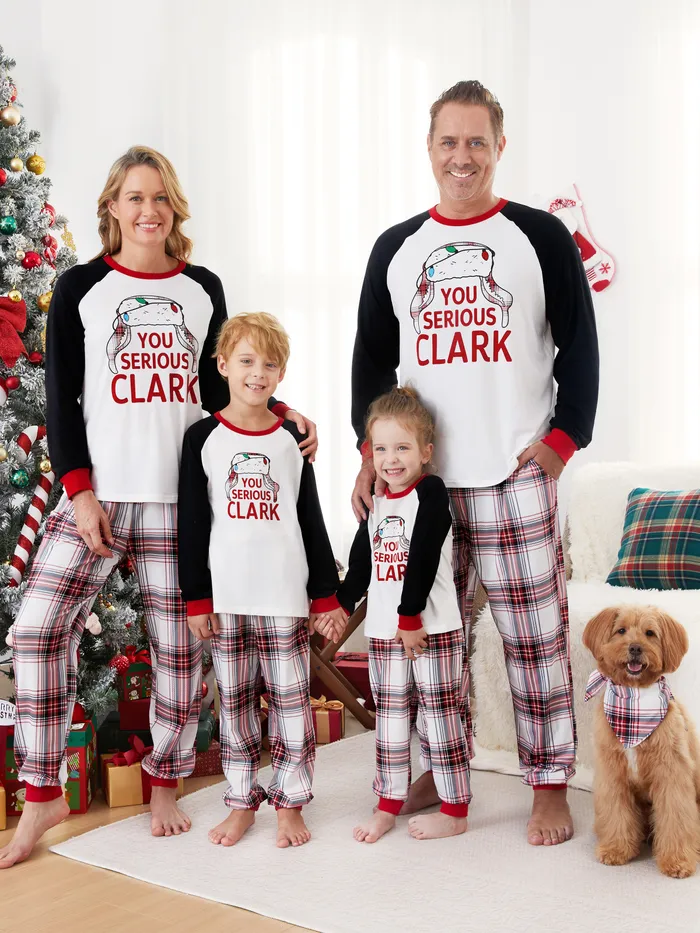 Set di pigiami coordinati per la famiglia di Natale "Serio, Clark?" Top con maniche raglan e pantaloni scozzesi con coulisse e tasche 