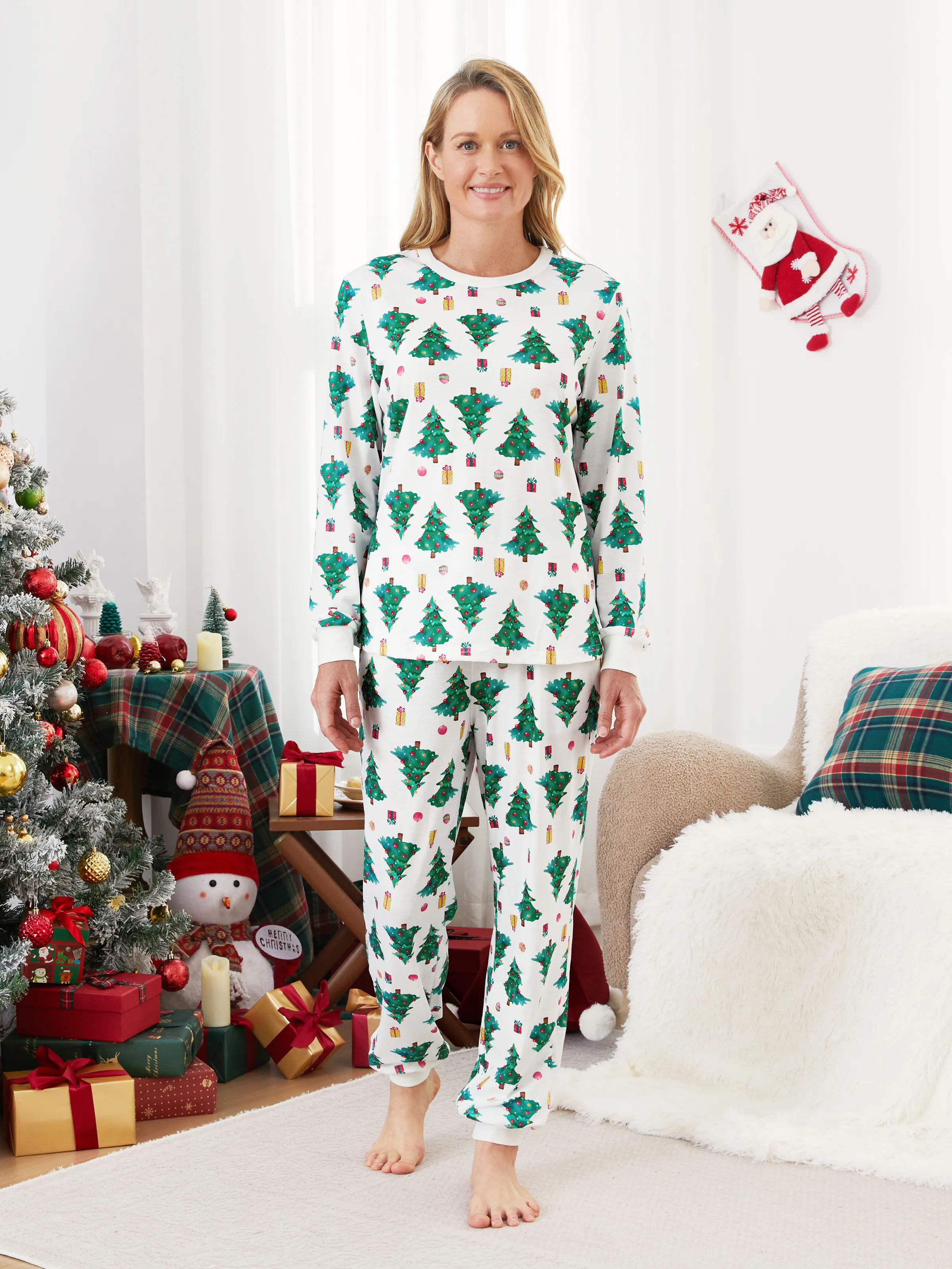 

Christmas Family Matching Allover Christmas Tree Pattern Pajamas Sets with Drawstring and Pockets