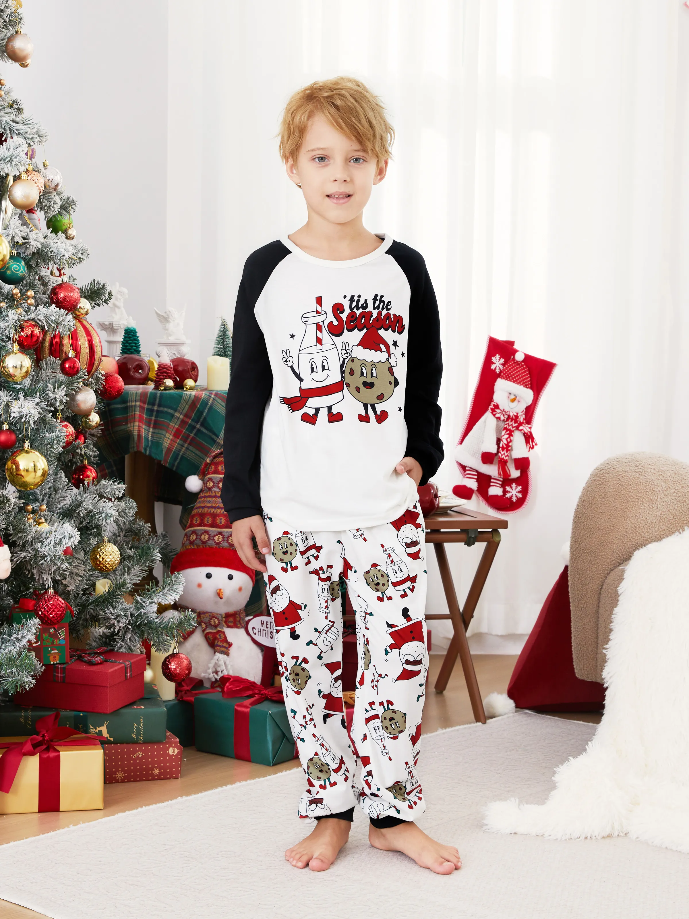 

Christmas Family Matching Raglan Sleeves Cartoon Milk and Biscuit Graphic Pajamas Sets with Pockets and Drawstring ( Flame Resistant )