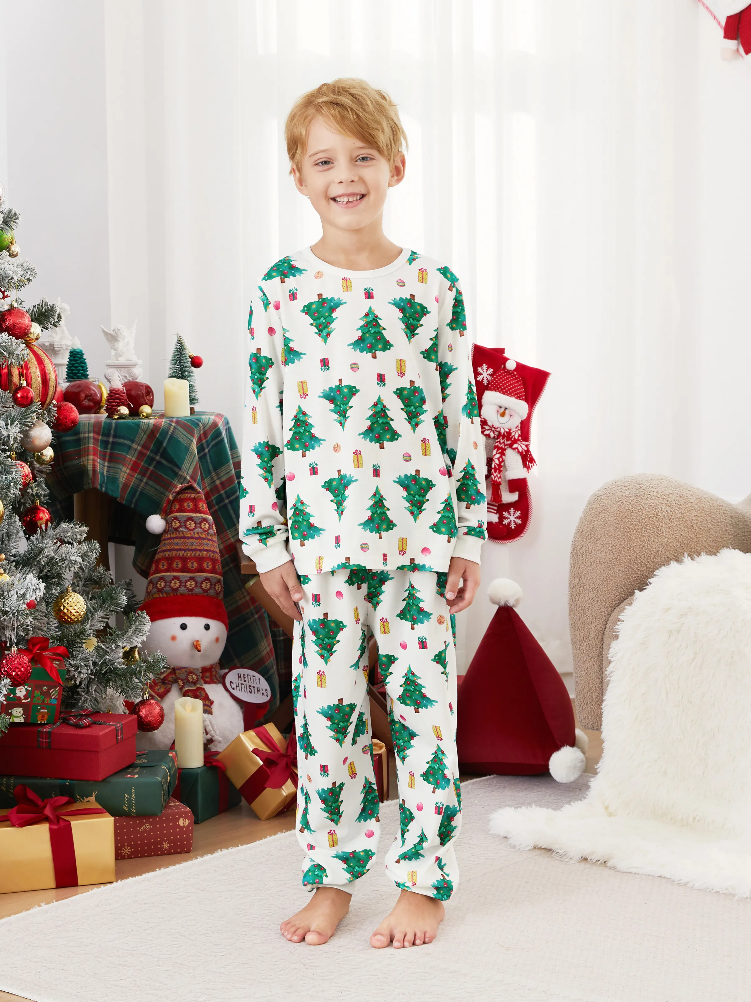 

Christmas Family Matching Allover Christmas Tree Pattern Pajamas Sets with Drawstring and Pockets