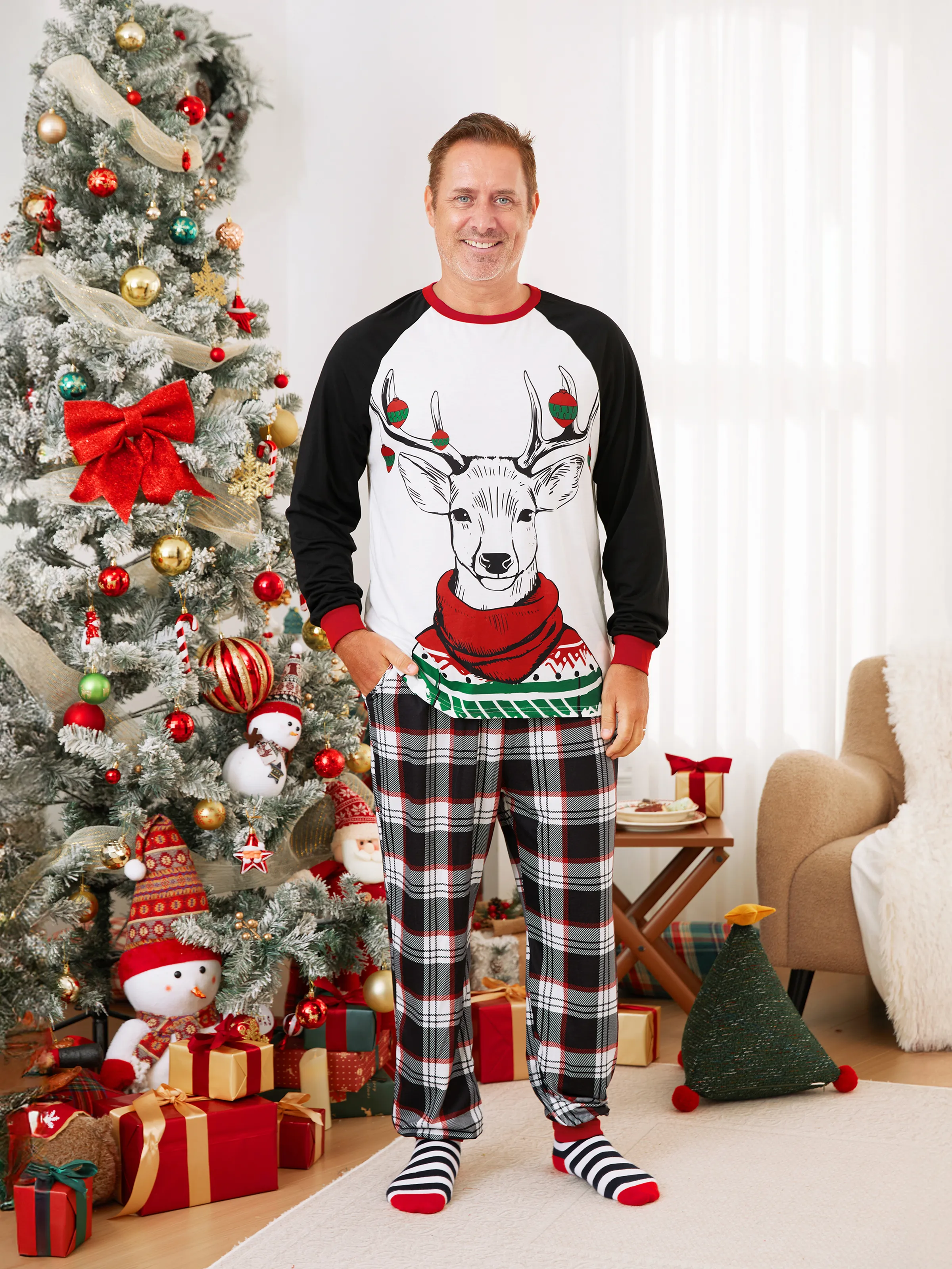 

Christmas Family Matching Black Raglan Sleeves Red Cuffs Reindeer Graphic Plaid Pants Pajamas Sets with Drawstring and Pockets