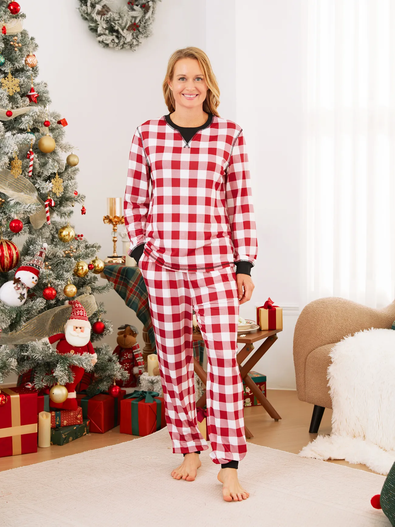 

Christmas Family Matching Red and White Checkered Plaid Pajamas Sets with Drawstring and Pockets