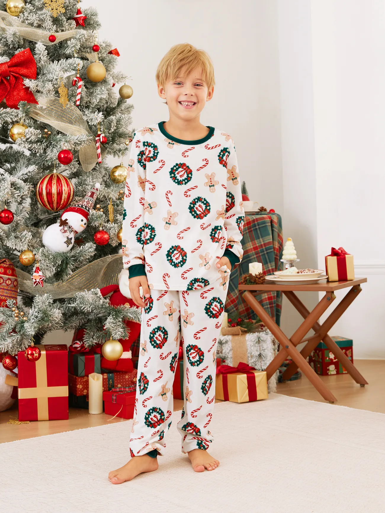 

Christmas Family Matching Raglan Sleeves Gingerbread Man Pattern Slogan Pajamas Sets with Drawstring and Pockets