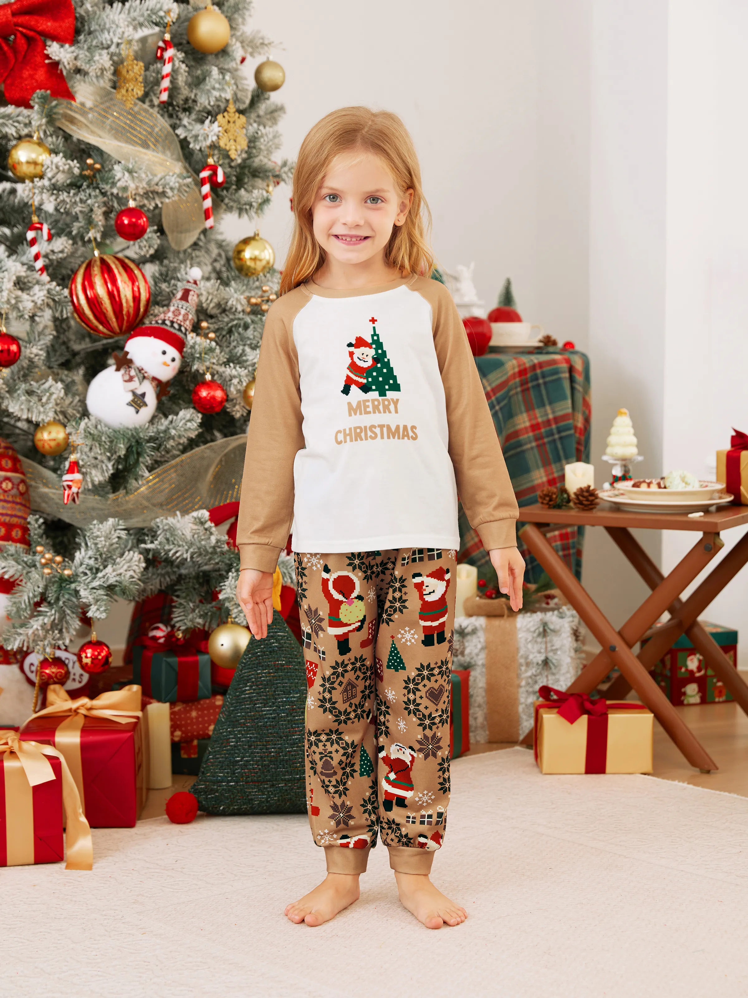 

Christmas Family Matching Pixel Art Style Raglan Sleeves Graphic Pajamas Sets with Drawstring and Pockets