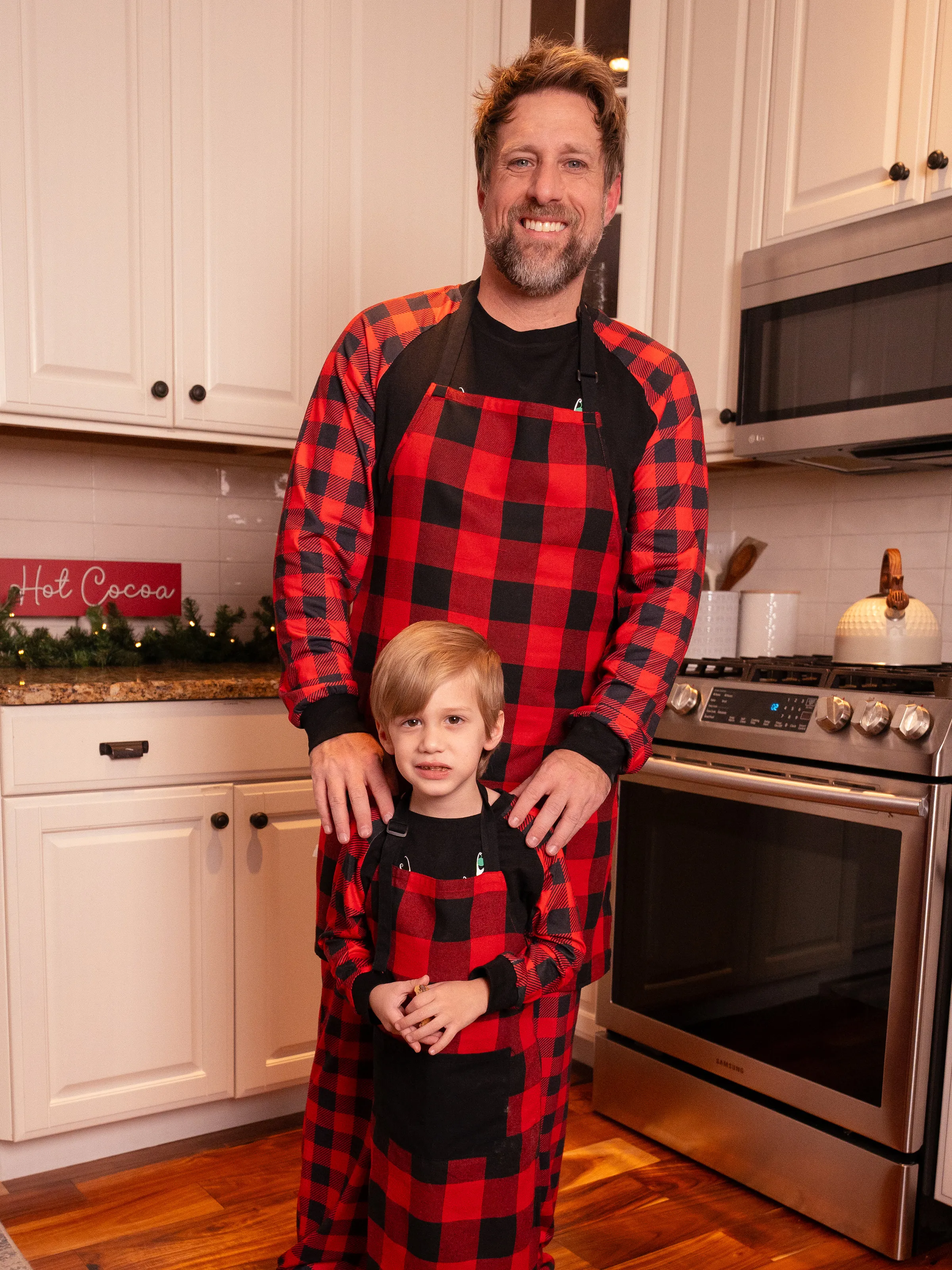 Christmas Apron Red&Black Plaid 100% Cotton Kitchen Matching Aprons for Family