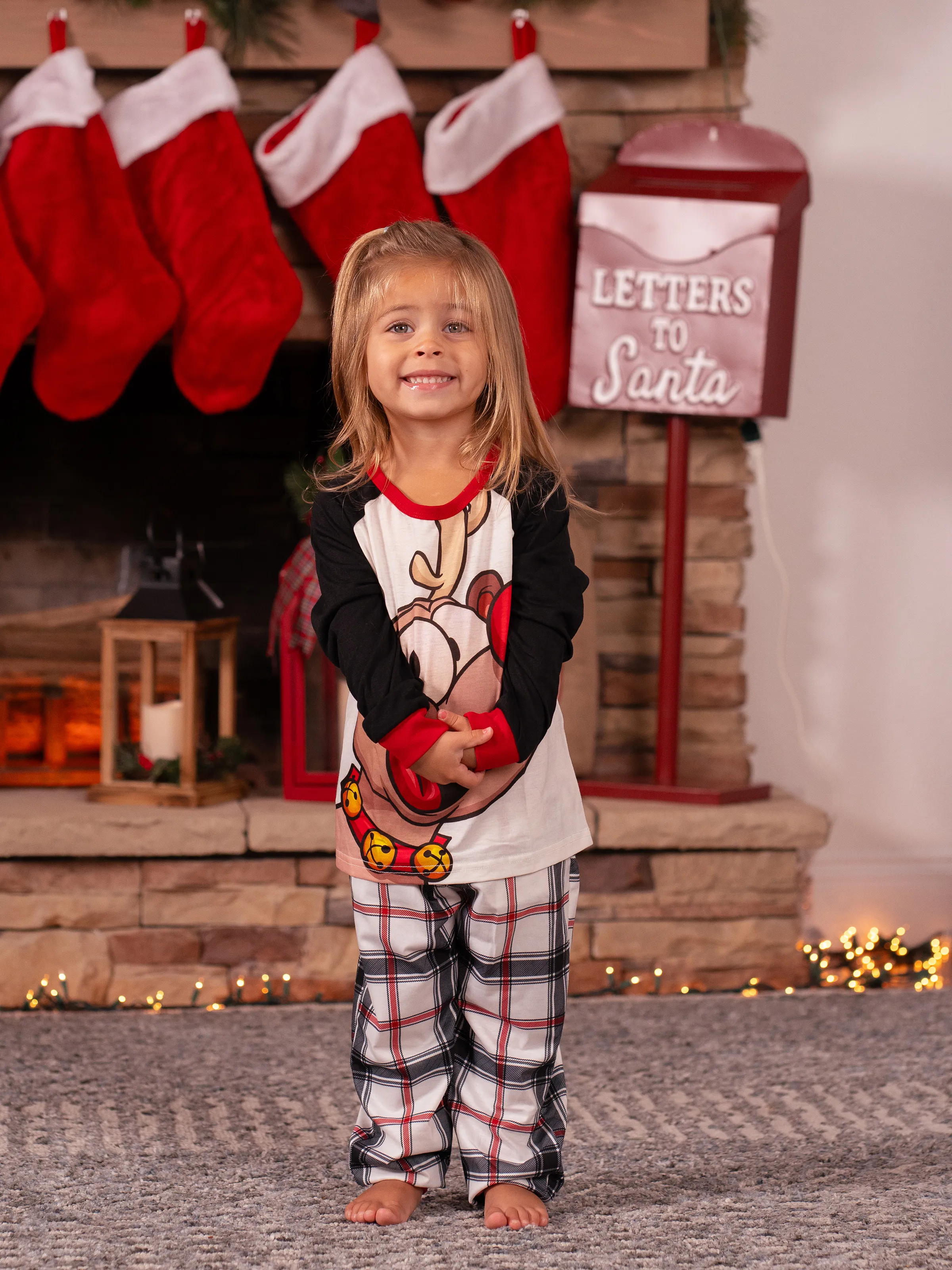 

Christmas Pajamas Outfits Matching for Family Raglan Sleeves Quirky Reindeer Graphic Plaid Pants Pajamas Sets