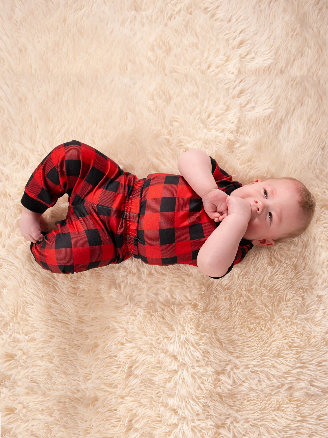 

Christmas Pajamas Short Sleeves Red & Black Plaid Collared Pajamas Sets