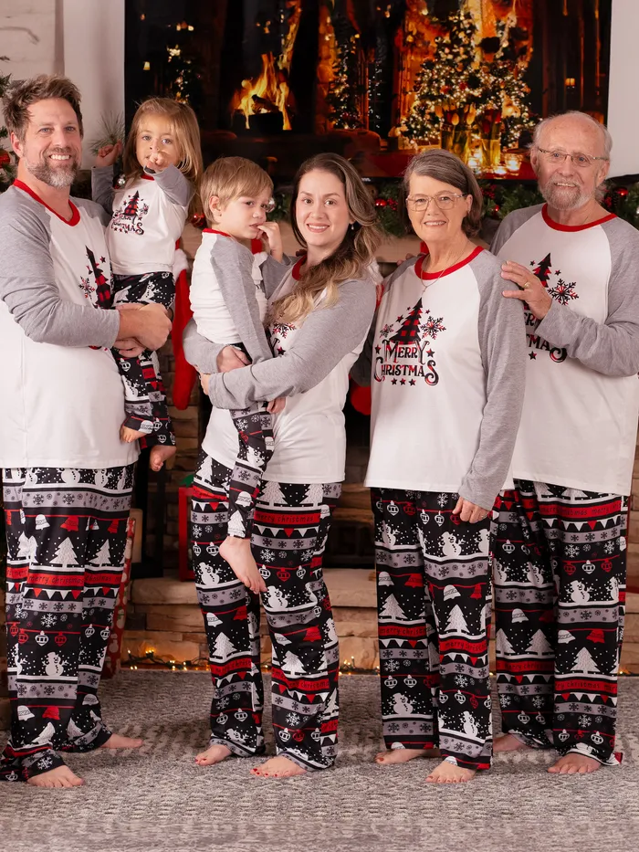 Look Familiar Pijamas para familia estampado Cuadros Árbol Navideño Letra navidad patrón