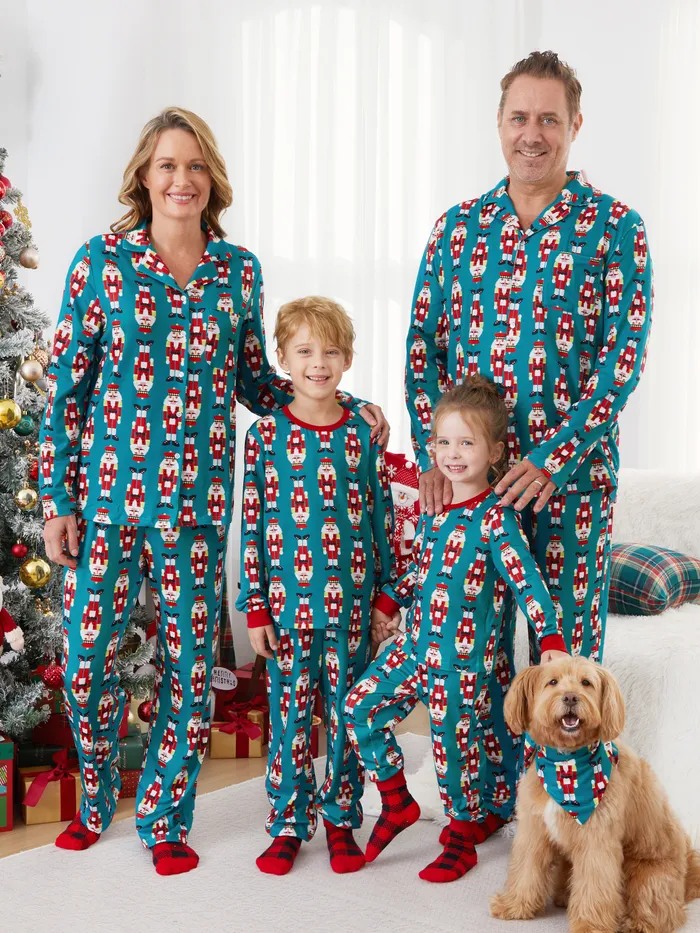 Weihnachten Familie Passende Allover Nussknacker Muster Kragen Pyjama Sets