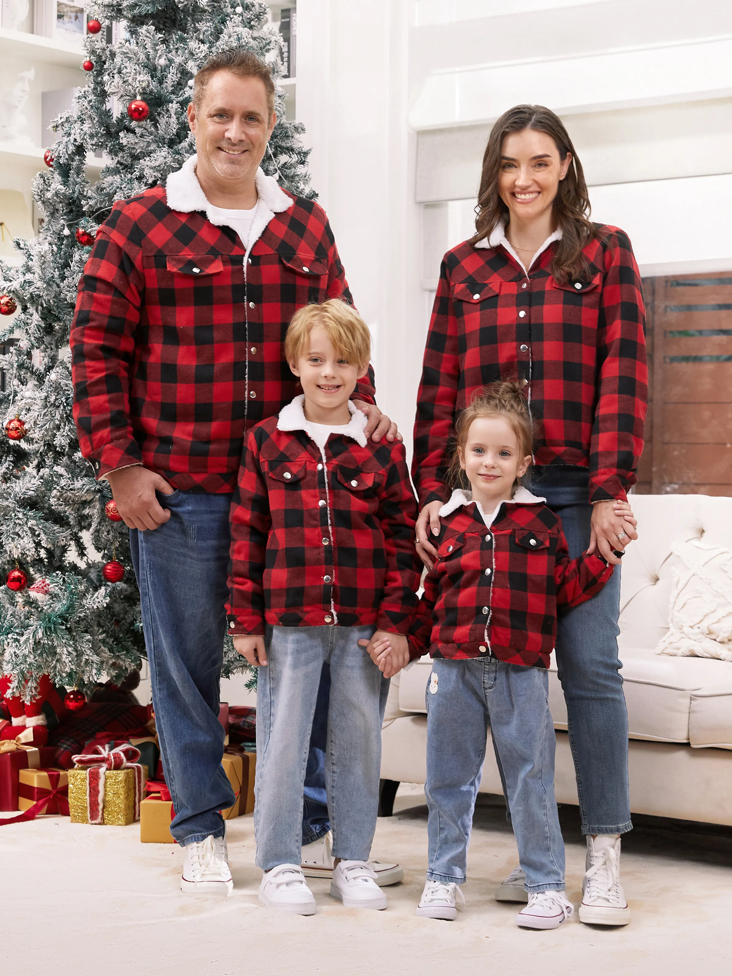 Veste polaire assortie à la famille Hauts boutonnés à carreaux à carreaux rouges et noirs