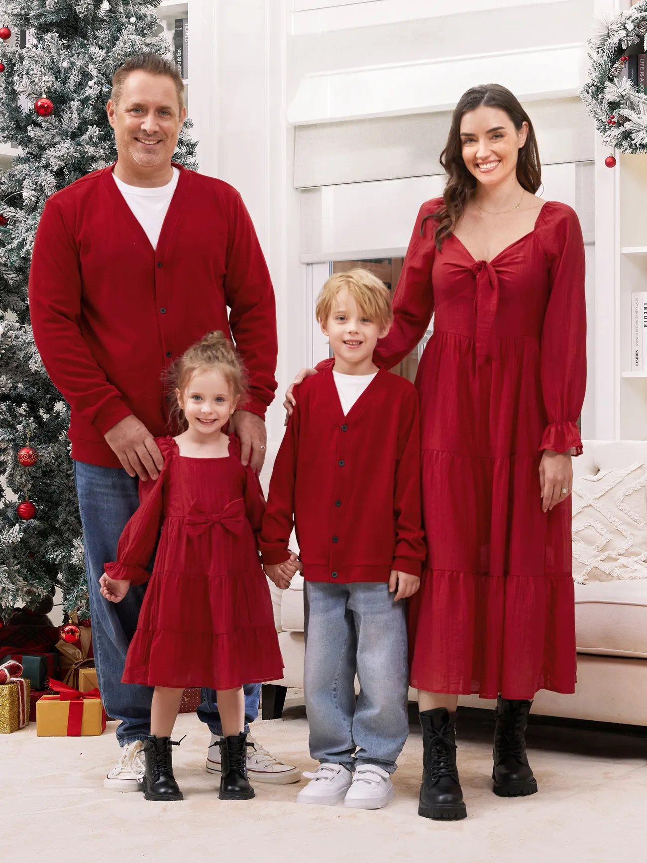 Ensemble familial assorti Cardigan côtelé rouge ou manches longues Détail noeud Robe à volants dos froncé