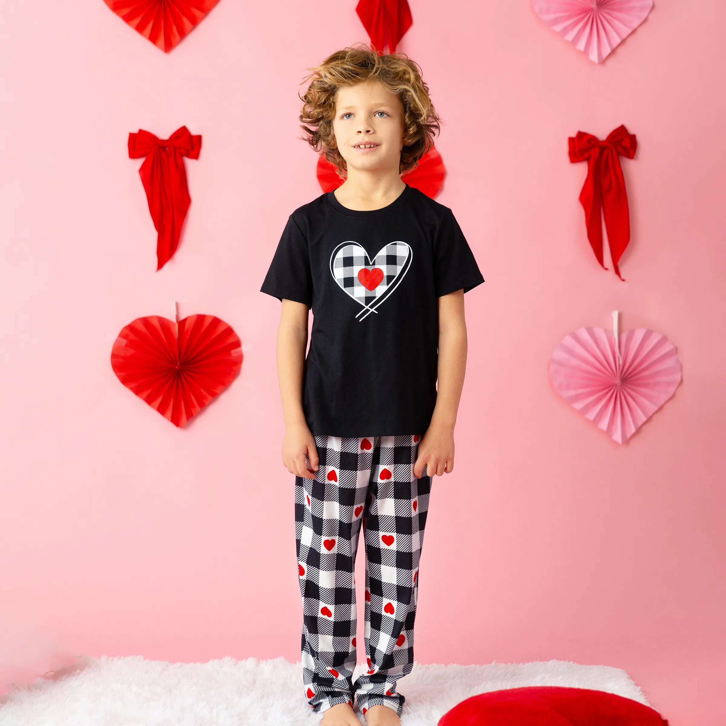 

Valentine's Day Family Matching Heart Print Short-sleeve Top and Plaid Pants Black Pajamas Set