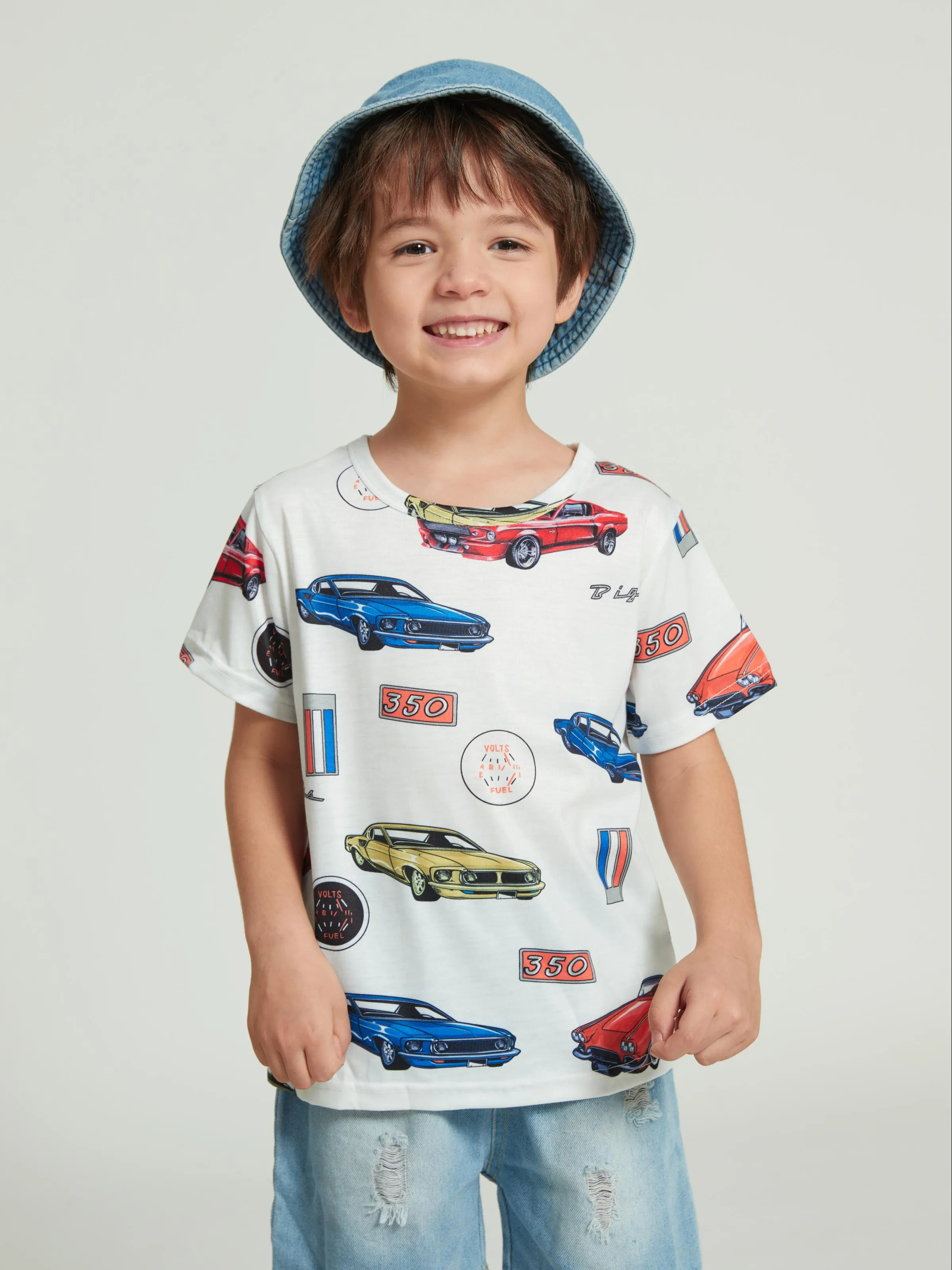 

2pcs Toddler Boy Car Print Short-sleeve Tee and Ripped Denim Shorts Set