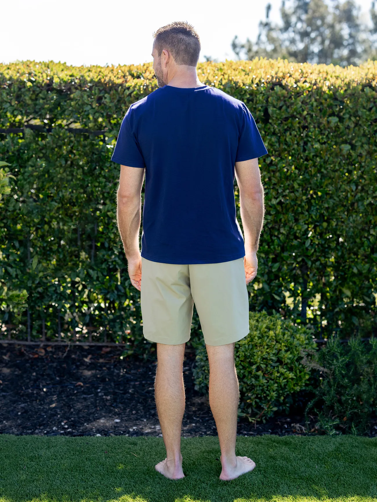 Men - Family Matching Blue Colorblock Tee or Leaf Print Smocking Puff-sleeve Dress Set - Blue - image 23