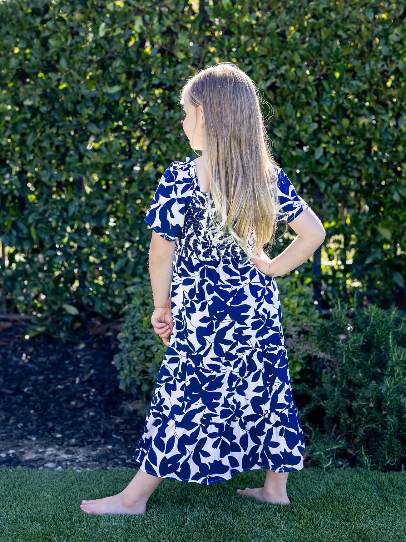 Girl - Family Matching Blue Colorblock Tee or Leaf Print Smocking Puff-sleeve Dress Set - Blue - image 8