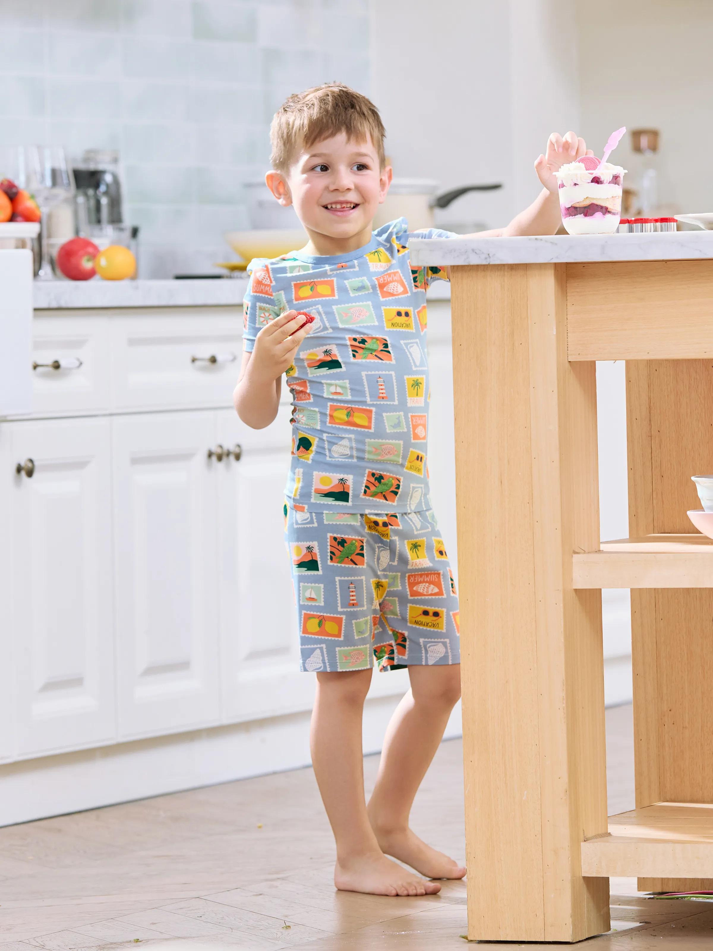 

Bamboo Family Pajamas Vacation Theme Print Short-sleeve Matching Pajama set (Snug-Fitting for Children)